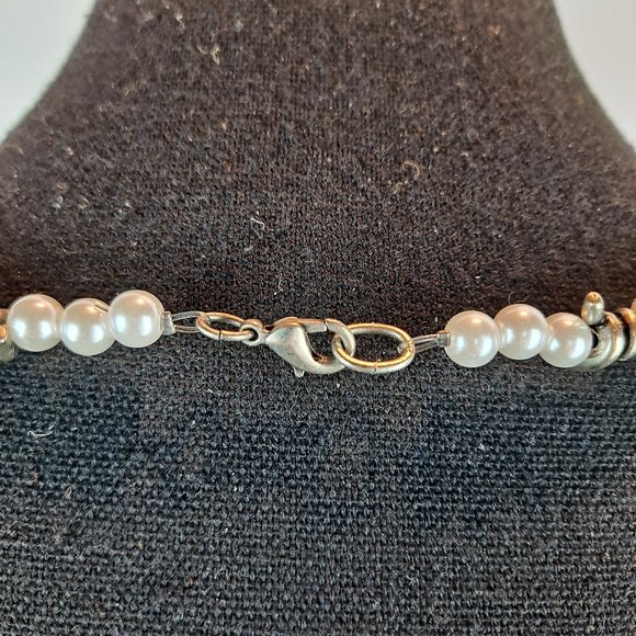 Faux Pearl Necklace - Picture 3 of 3